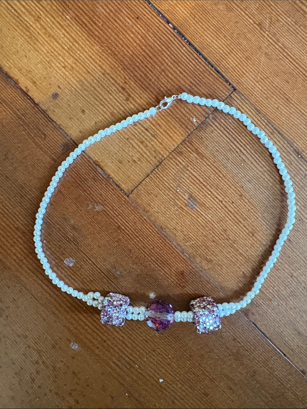 Hand-crafted Pearl Choker Necklace with Purple Crystal Beads - Picture 2 of 2